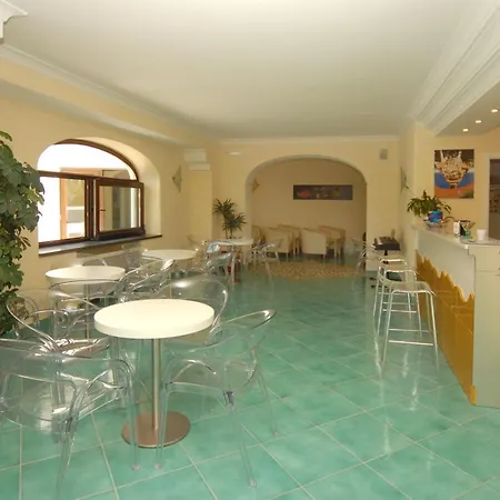 Gasthuis In Bb - Ischia, Forio With A Breathtaking View, Above The Poseidon Gardens *