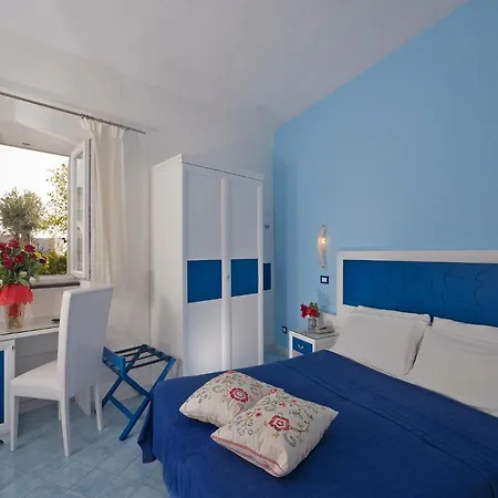 In Bb - Ischia, Forio With A Breathtaking View, Above The Poseidon Gardens
