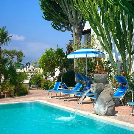 Gasthuis In Bb - Ischia, Forio With A Breathtaking View, Above The Poseidon Gardens